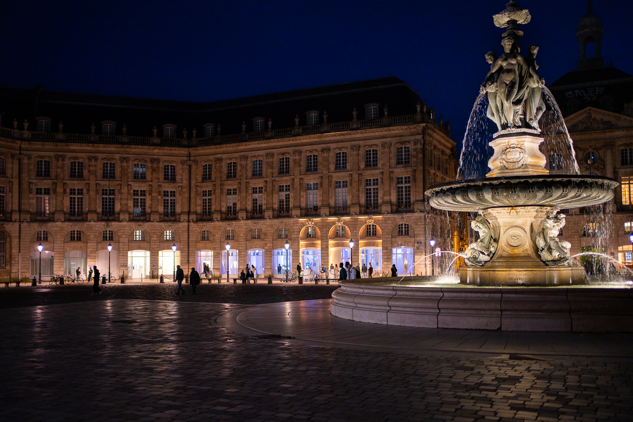 Espace Miroir d’eau / Miroir d’eau Area